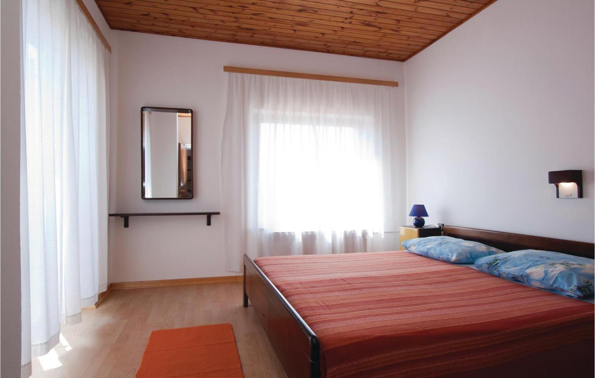2 Bedroom Awesome Apartment In Barban Exterior foto